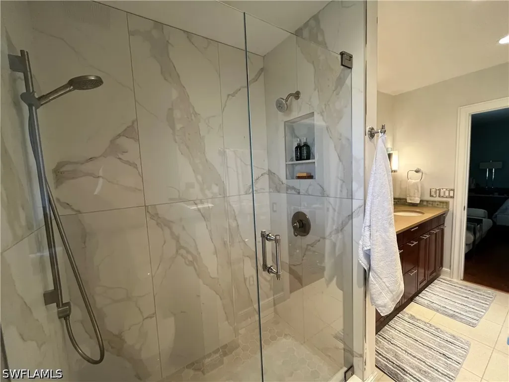 240 Nottingham Drive Naples FL 34109