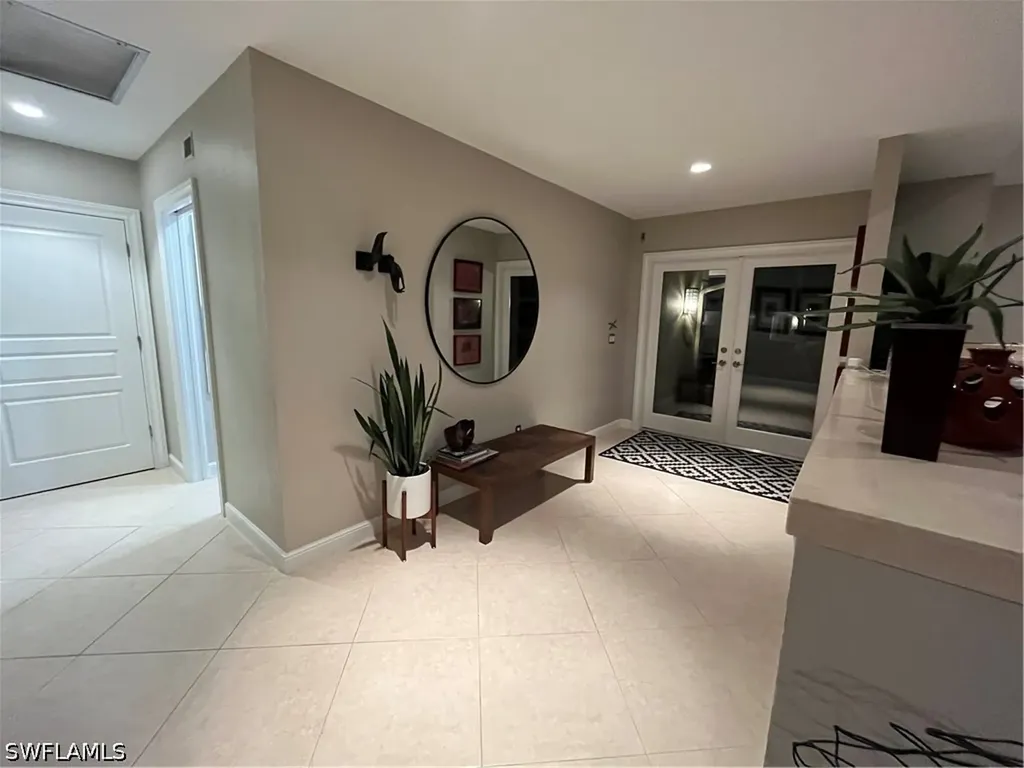 240 Nottingham Drive Naples FL 34109