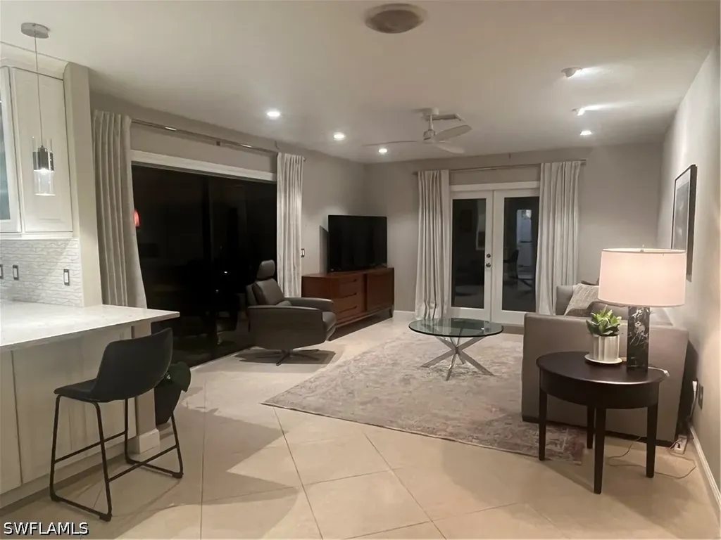 240 Nottingham Drive Naples FL 34109