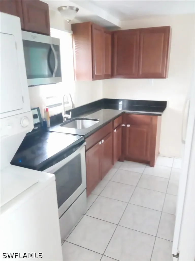 10580 6th Street N Naples FL 34108