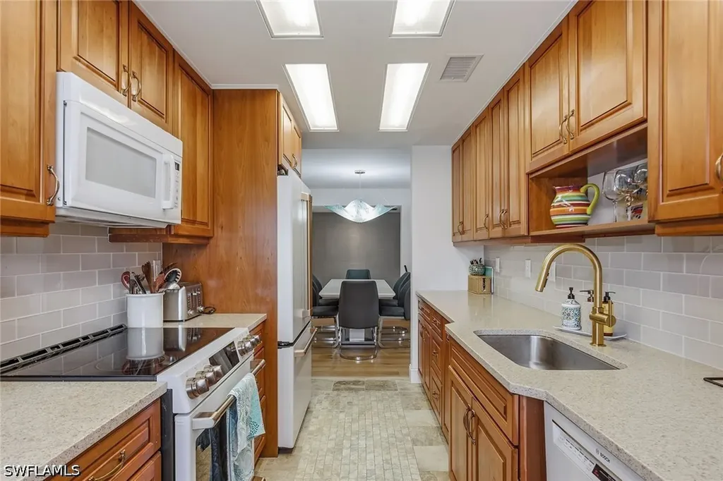 3410 Gulf Shore Boulevard N Naples FL 34103