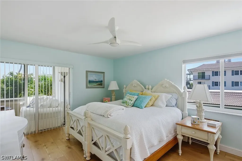 3410 Gulf Shore Boulevard N Naples FL 34103