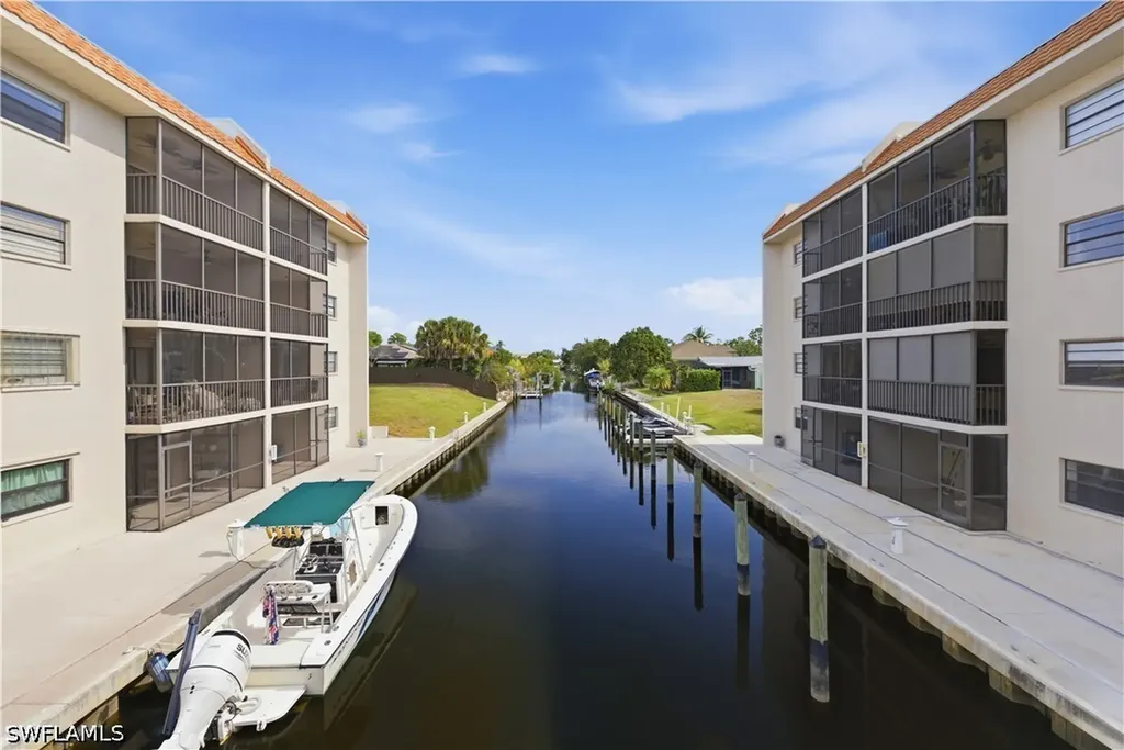 Bonita Springs FL, 9395 Pennsylvania Avenue, Unit 6