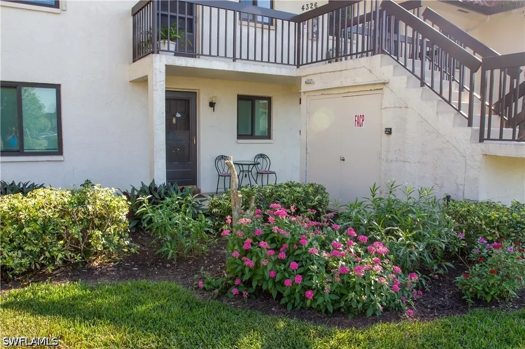 4326 27th Court SW Naples FL 34116
