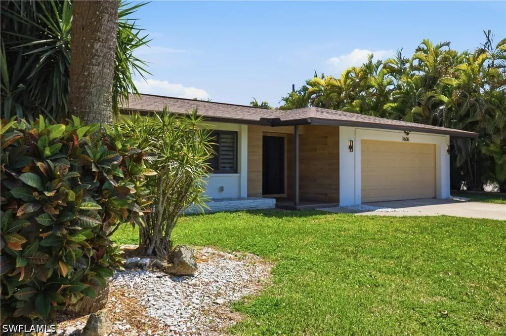 1606 SE 28th Street Cape Coral FL 33904