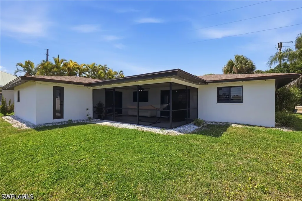 1606 SE 28th Street Cape Coral FL 33904