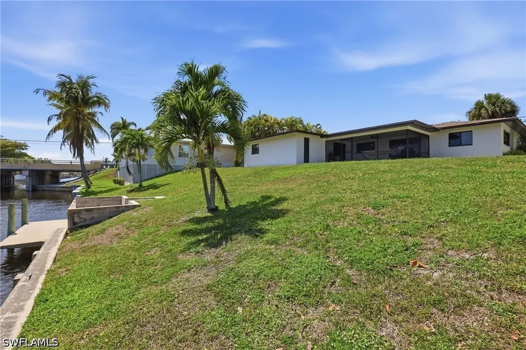 1606 SE 28th Street Cape Coral FL 33904