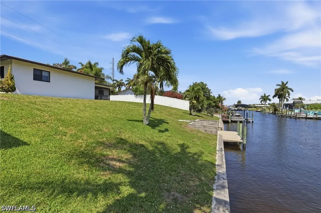 1606 SE 28th Street Cape Coral FL 33904