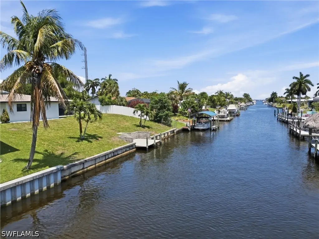 1606 SE 28th Street Cape Coral FL 33904