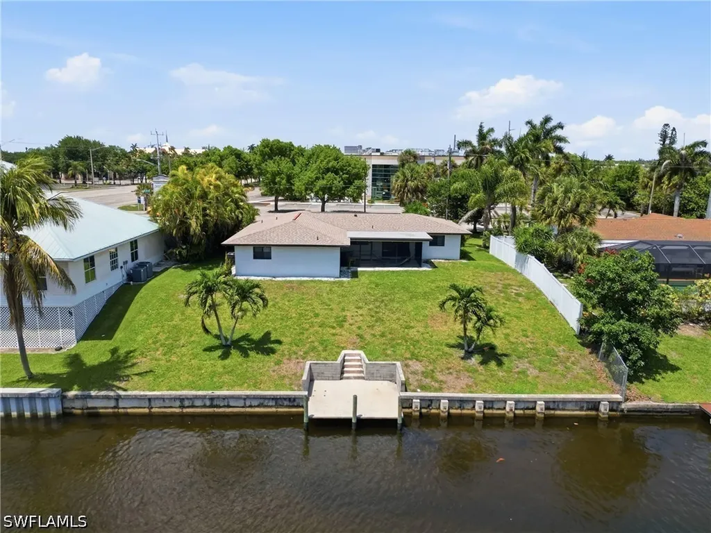 1606 SE 28th Street Cape Coral FL 33904
