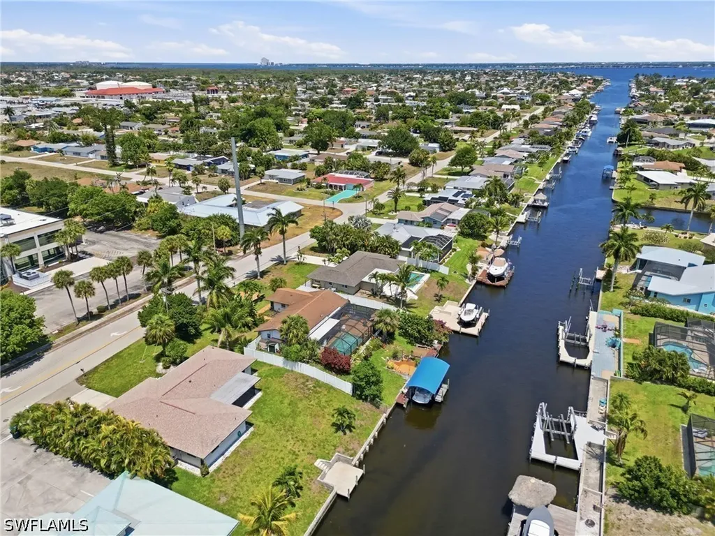1606 SE 28th Street Cape Coral FL 33904