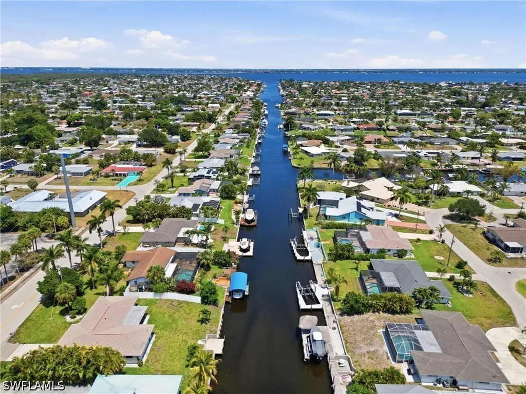 1606 SE 28th Street Cape Coral FL 33904
