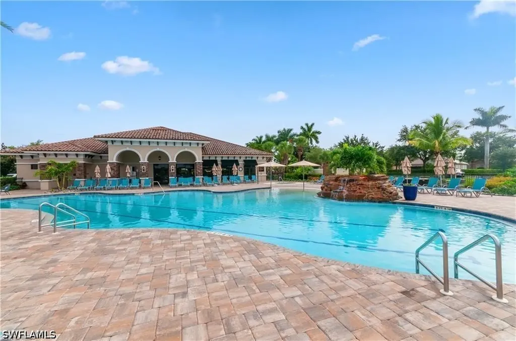 10474 Smokehouse Bay Drive Naples FL 34120