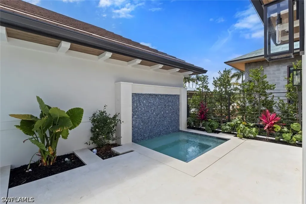 Naples FL 34102