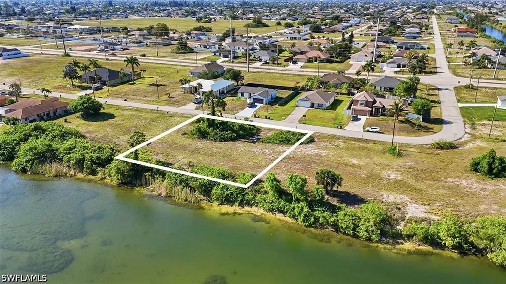 527 NW 24th Terrace Cape Coral FL 33993