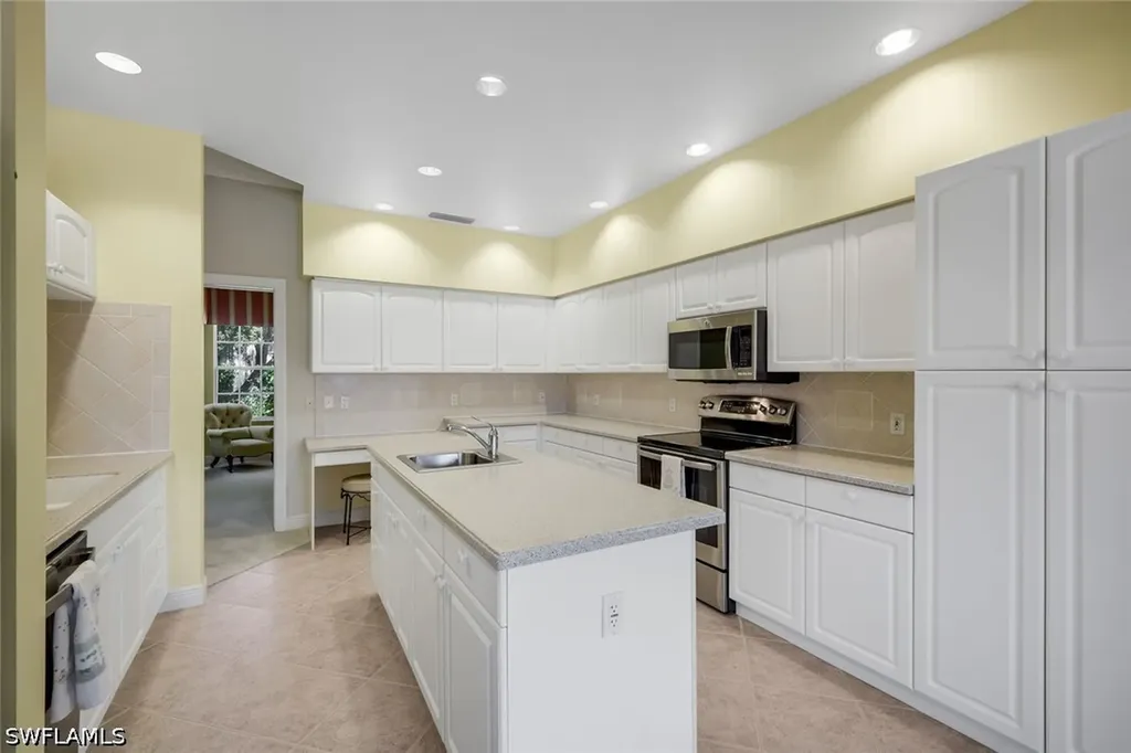 Naples FL 34109