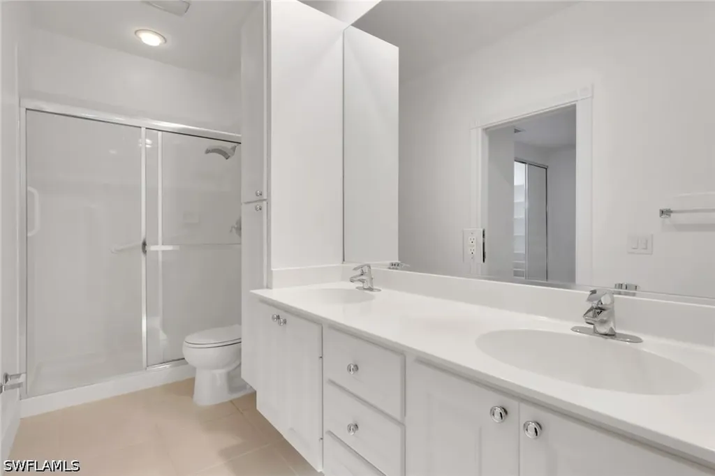 6284 Towncenter Circle Naples FL 34119