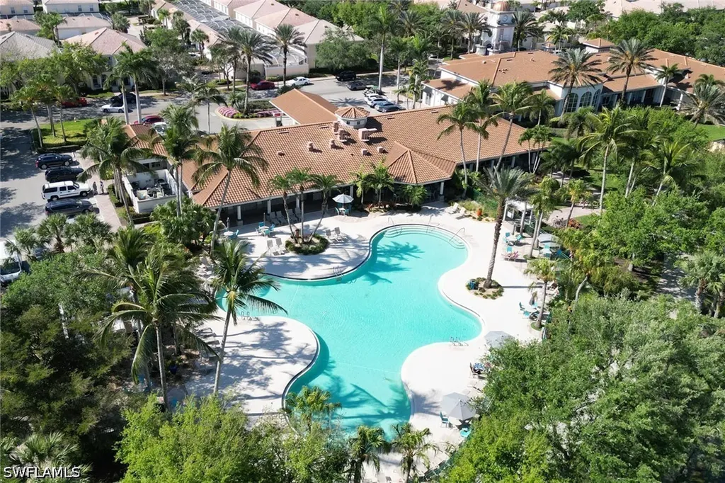 6284 Towncenter Circle Naples FL 34119