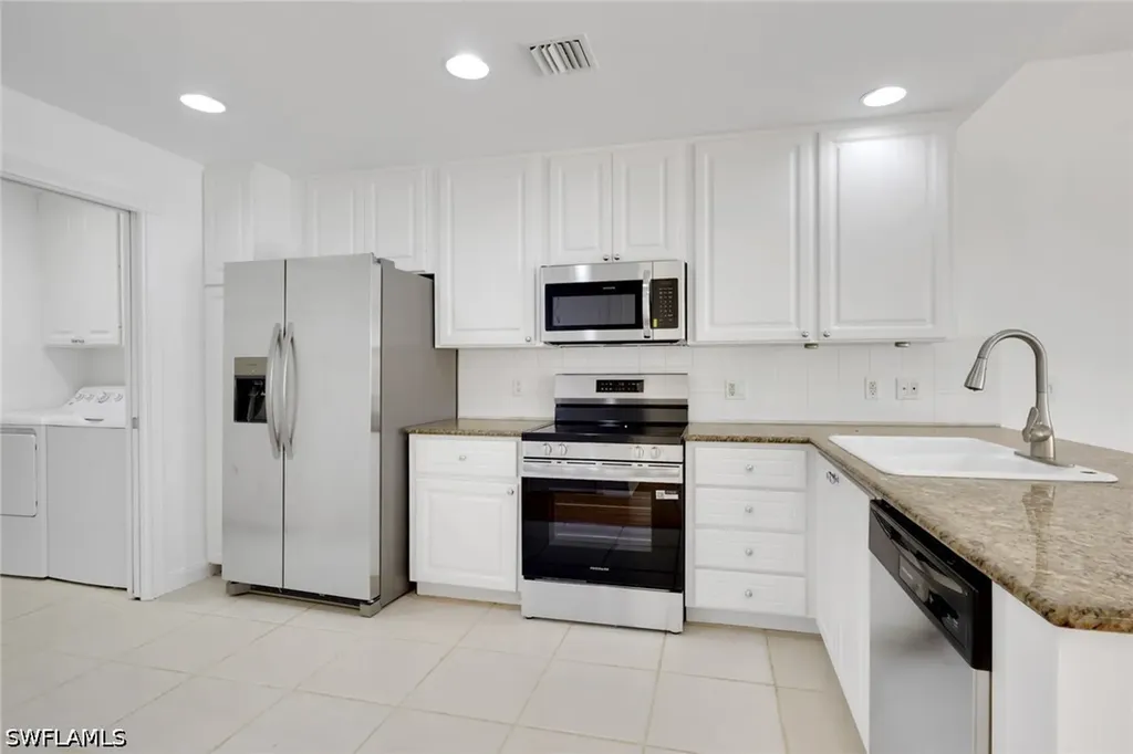6284 Towncenter Circle Naples FL 34119