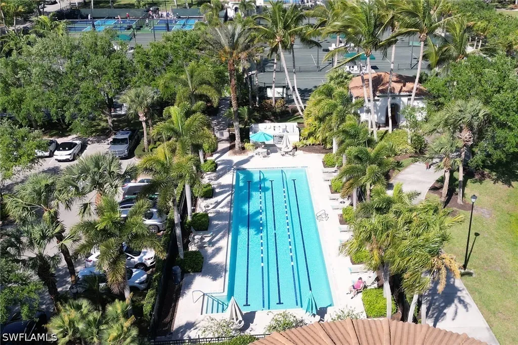 6284 Towncenter Circle Naples FL 34119