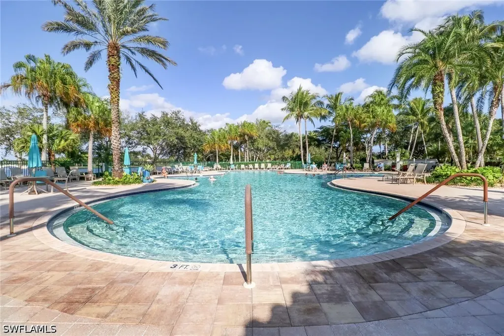 6284 Towncenter Circle Naples FL 34119