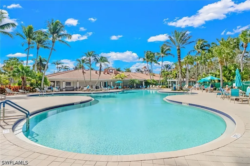 6284 Towncenter Circle Naples FL 34119