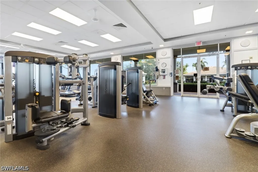 6284 Towncenter Circle Naples FL 34119