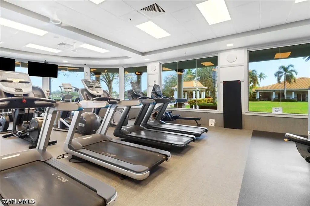 6284 Towncenter Circle Naples FL 34119