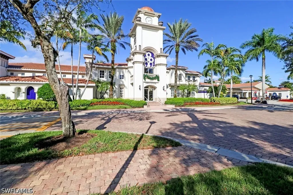 6284 Towncenter Circle Naples FL 34119