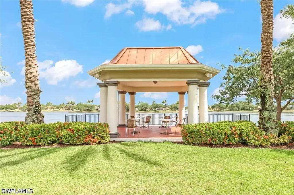 6284 Towncenter Circle Naples FL 34119