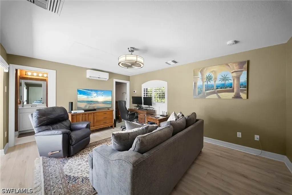 955 Tivoli Court Naples FL 34104