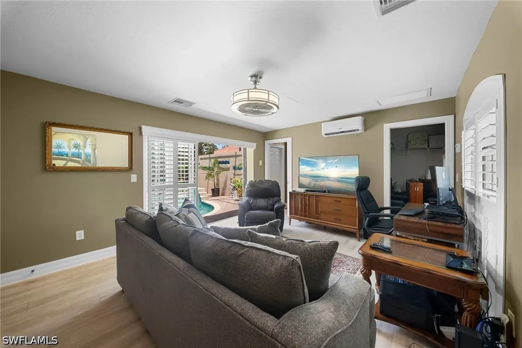 955 Tivoli Court Naples FL 34104