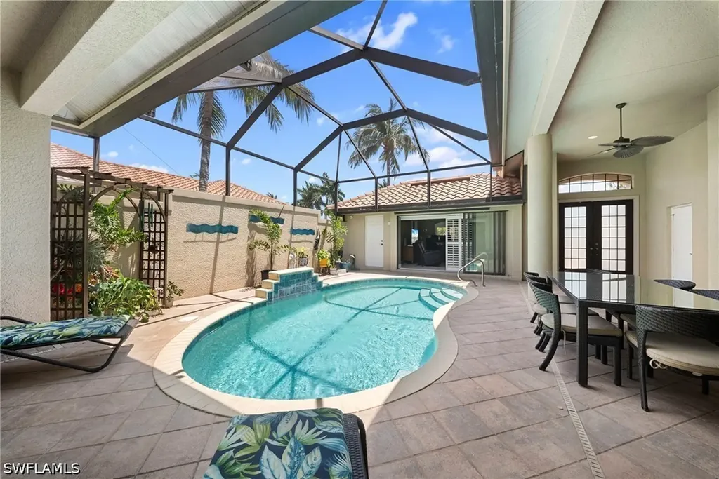 955 Tivoli Court Naples FL 34104