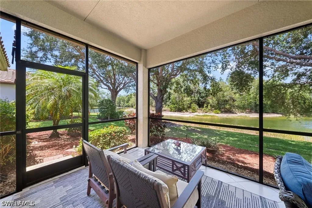 955 Tivoli Court Naples FL 34104