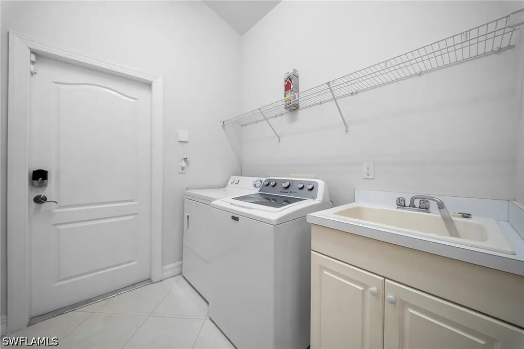 955 Tivoli Court Naples FL 34104