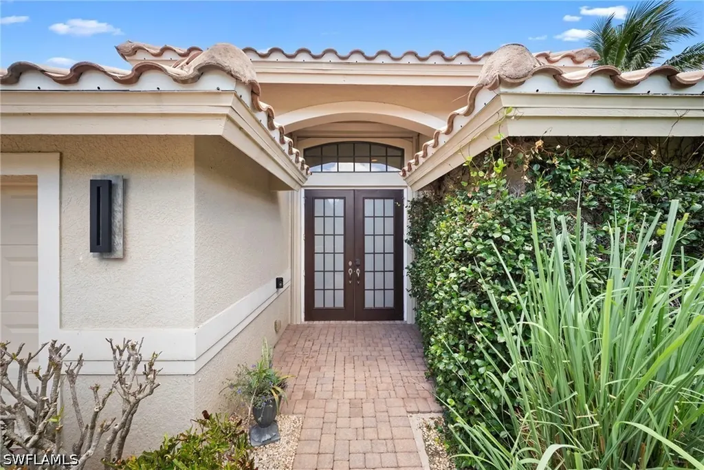 955 Tivoli Court Naples FL 34104