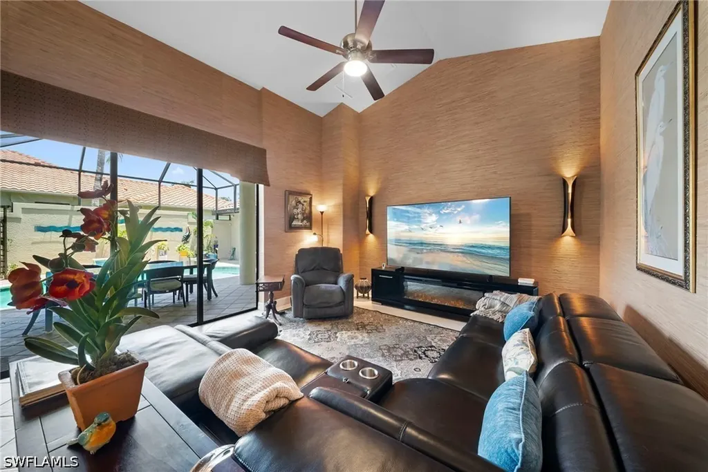 955 Tivoli Court Naples FL 34104