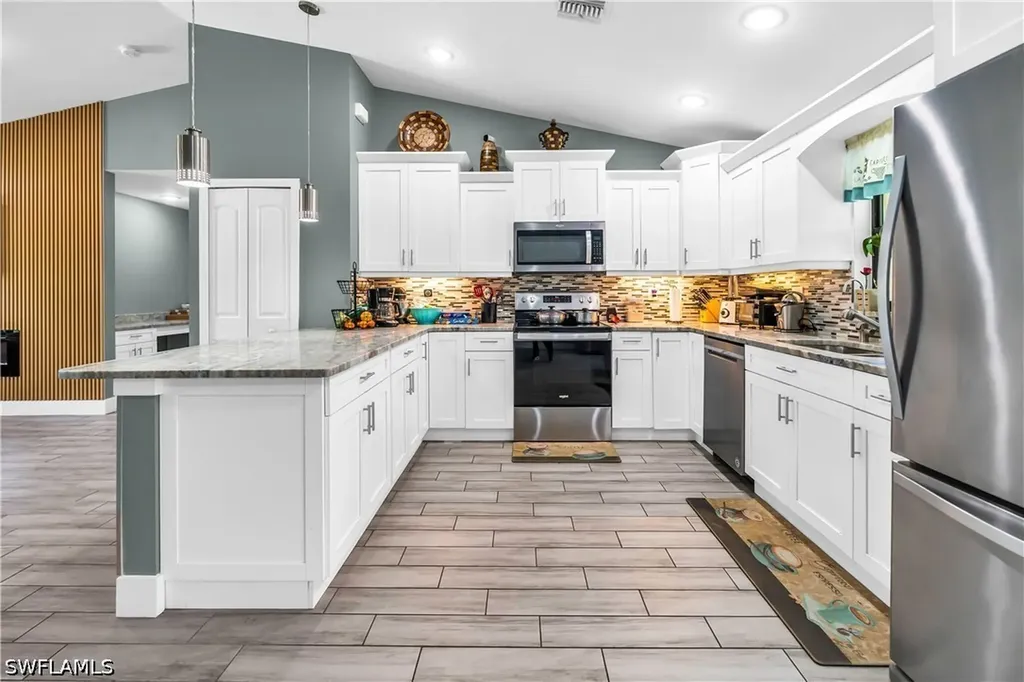 605 E 11th Street Lehigh Acres FL 33972