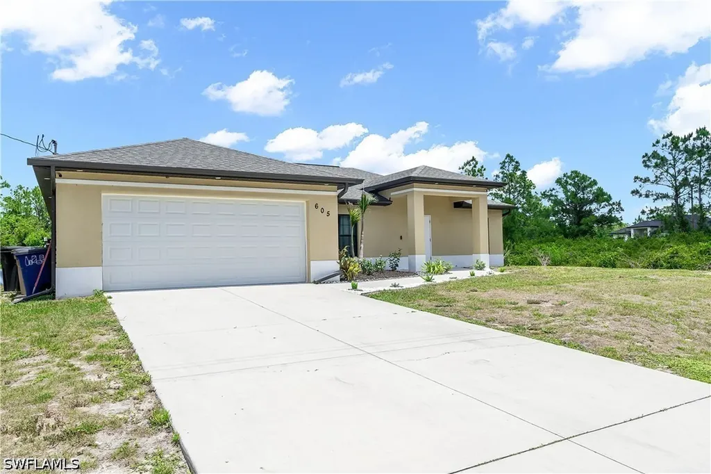605 E 11th Street Lehigh Acres FL 33972