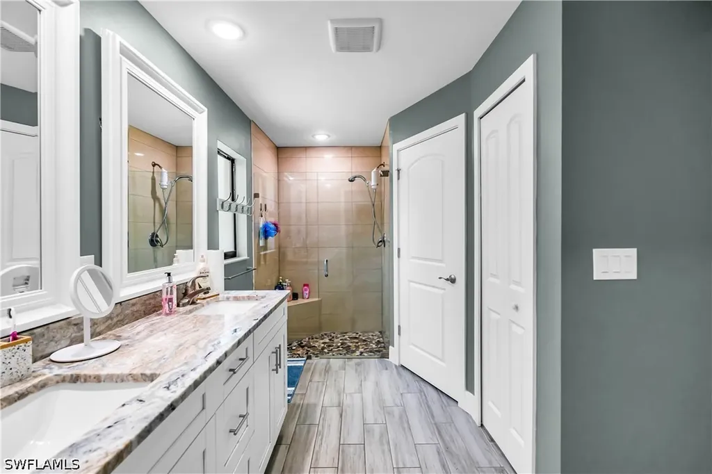 605 E 11th Street Lehigh Acres FL 33972