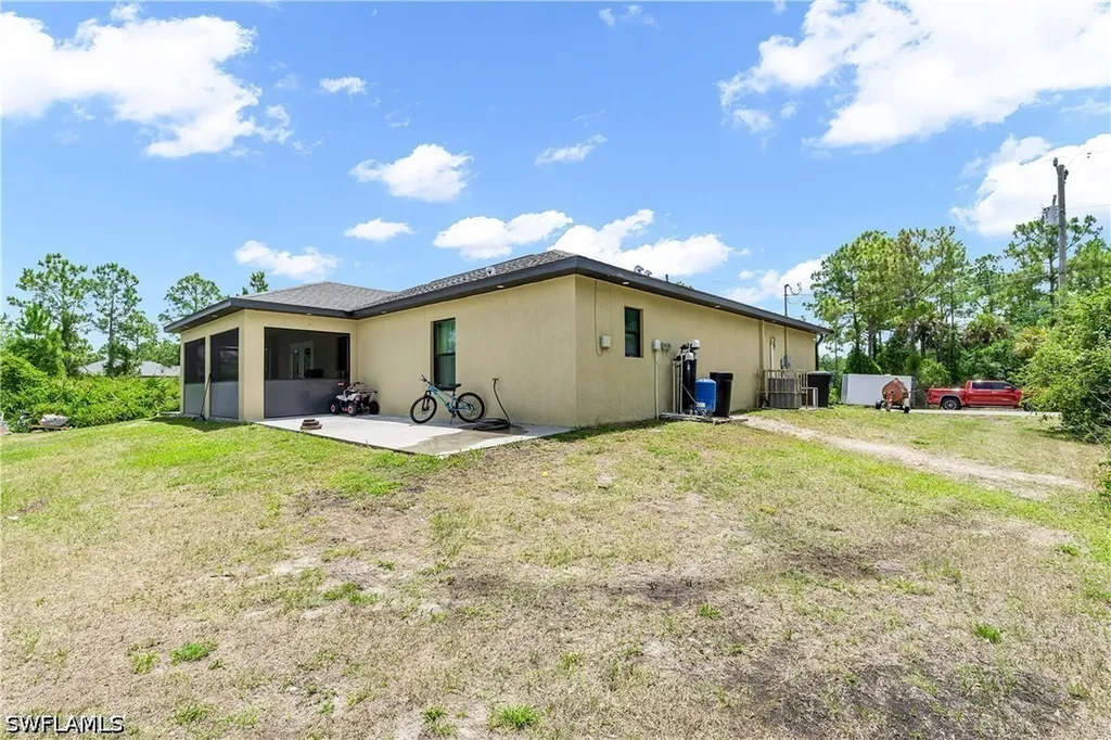 605 E 11th Street Lehigh Acres FL 33972