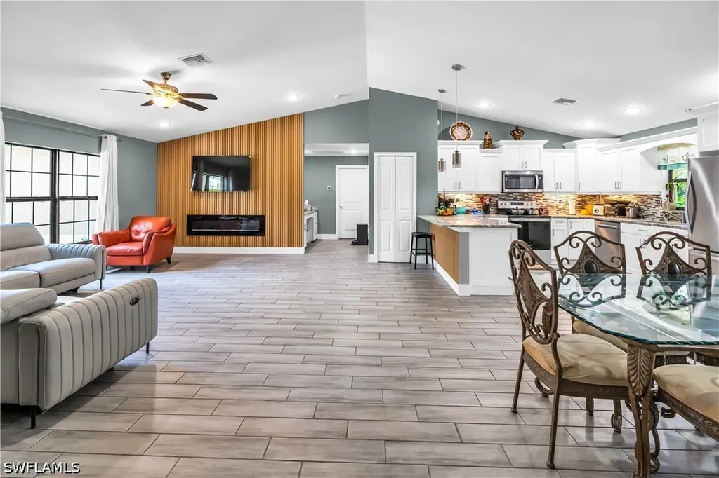 605 E 11th Street Lehigh Acres FL 33972