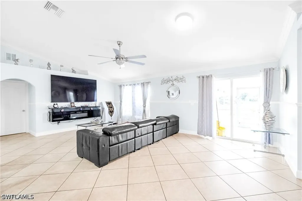 4207 30th Street SW Lehigh Acres FL 33976