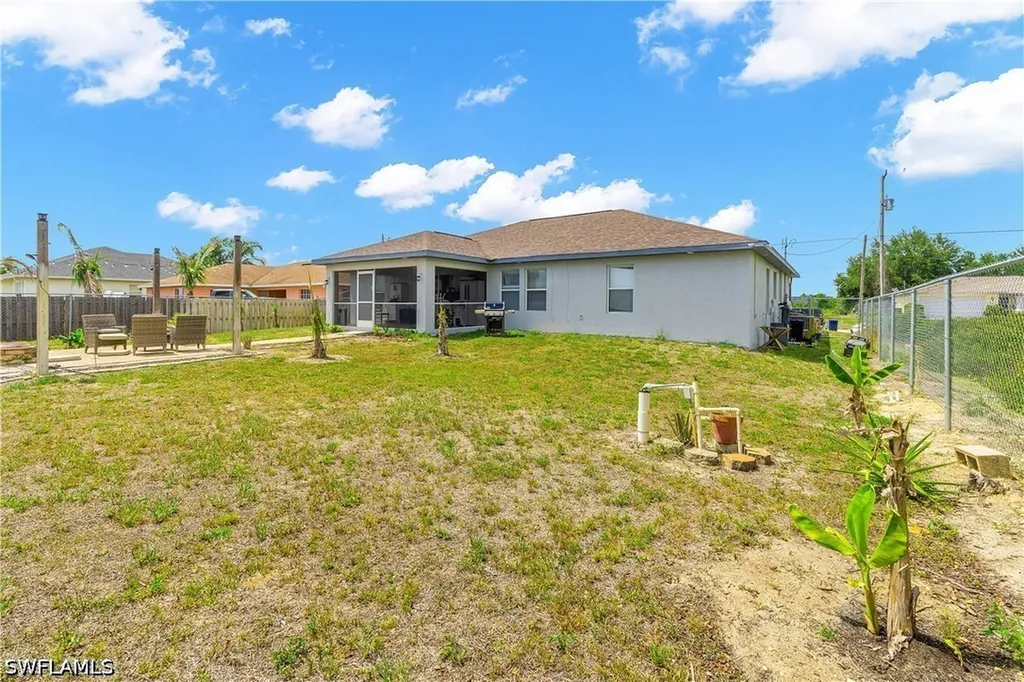 4207 30th Street SW Lehigh Acres FL 33976