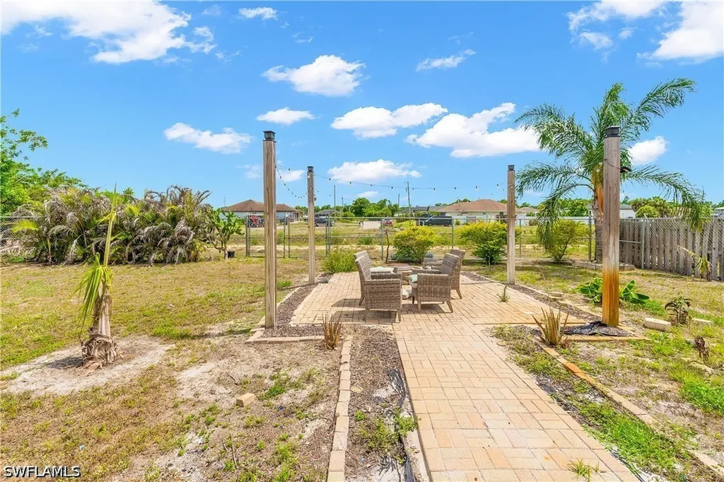 4207 30th Street SW Lehigh Acres FL 33976