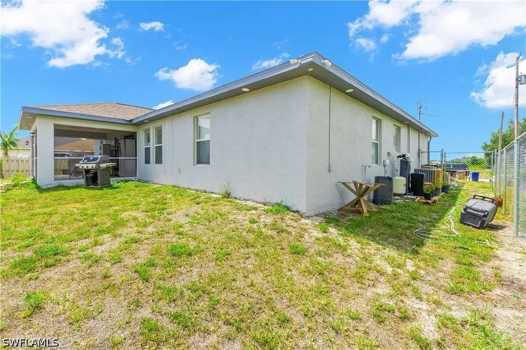 4207 30th Street SW Lehigh Acres FL 33976