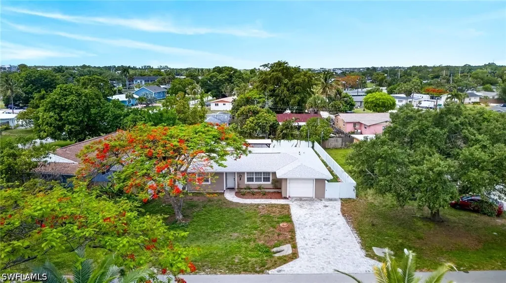 4830 Cortez Circle Naples FL 34112