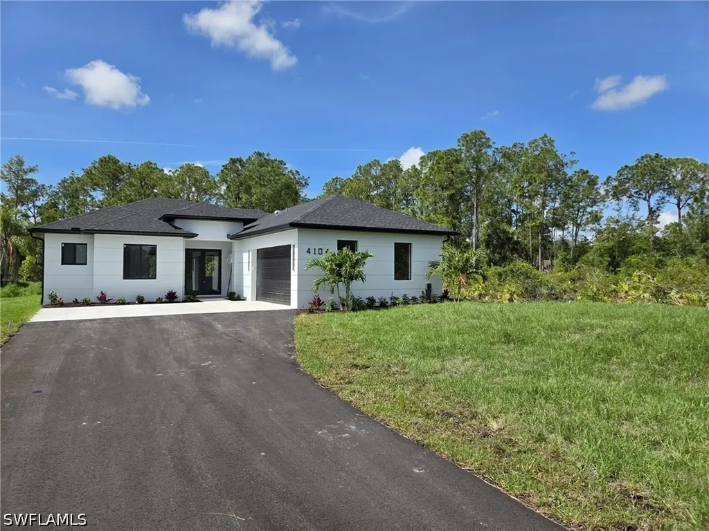 4104 16th Avenue NE Naples FL 34120