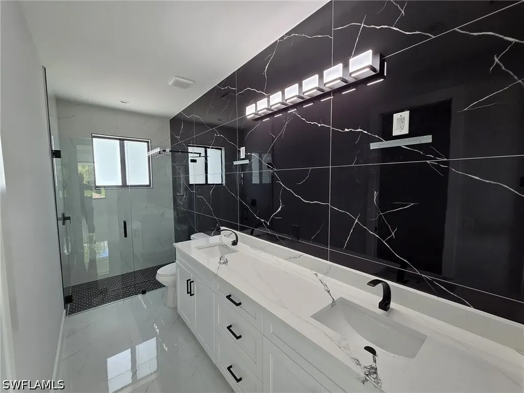 4104 16th Avenue NE Naples FL 34120