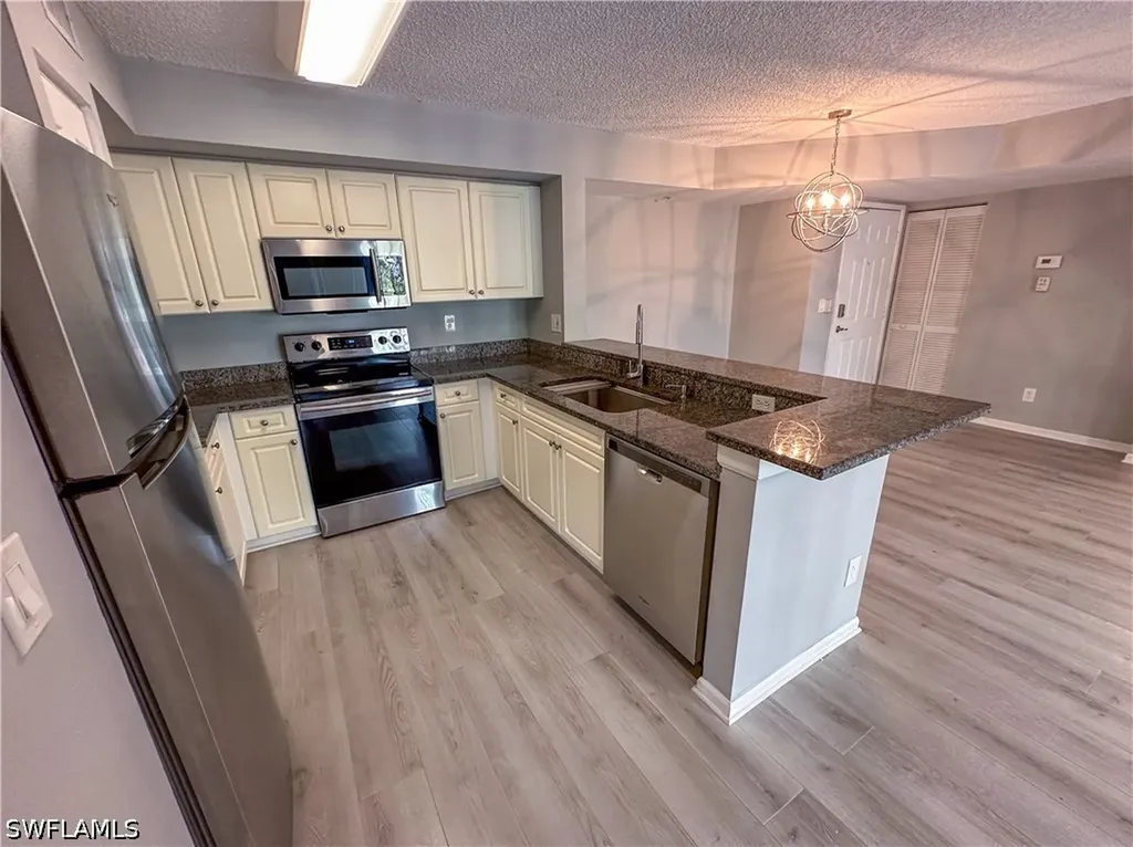 1250 Wildwood Lakes Boulevard Naples FL 34104